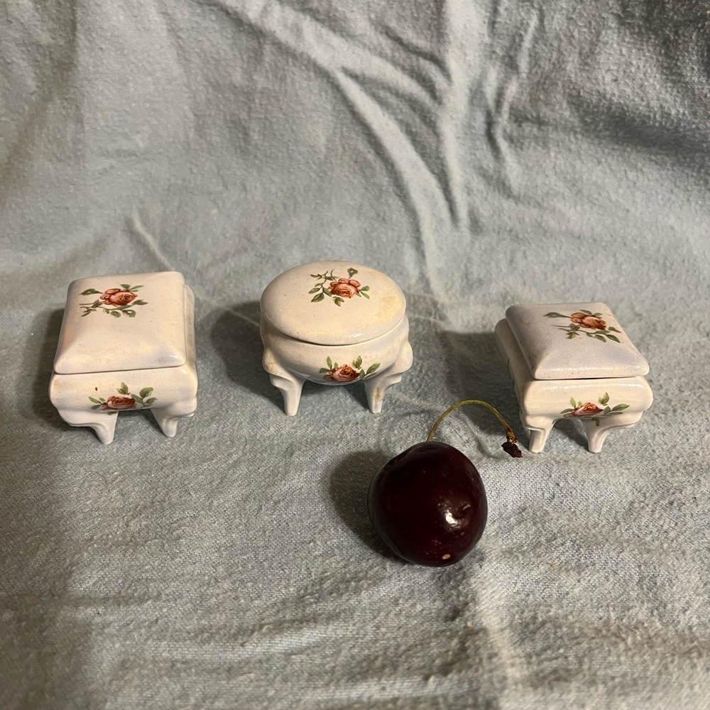6 pc vintage ceramic miniature boxes
